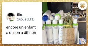 Photo d'asperges laissées dans le rayon des déodorants. Tweet liseré de jaune de @jolieELFE disant "encore un enfant a qui on a dit non"