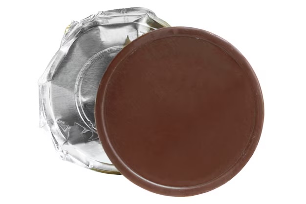 medaille-chocolat-au-lait-emballage-aluminium-isole-blanc_624181-881